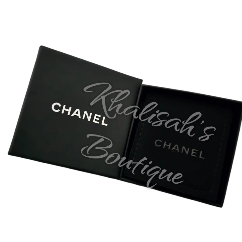 BNIB RARE & Authenticated CHANEL CC SILVER CRYSTALS EAR STUDS EARRINGS - Picture 5 of 9